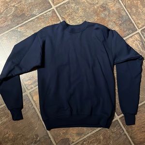 Hanes basic navy blue sweatshirt